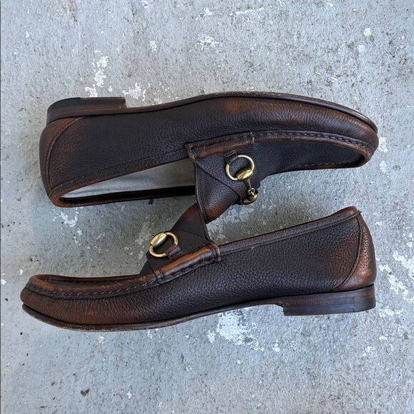 Gucci men’s two tone horse bit loafers main image 5